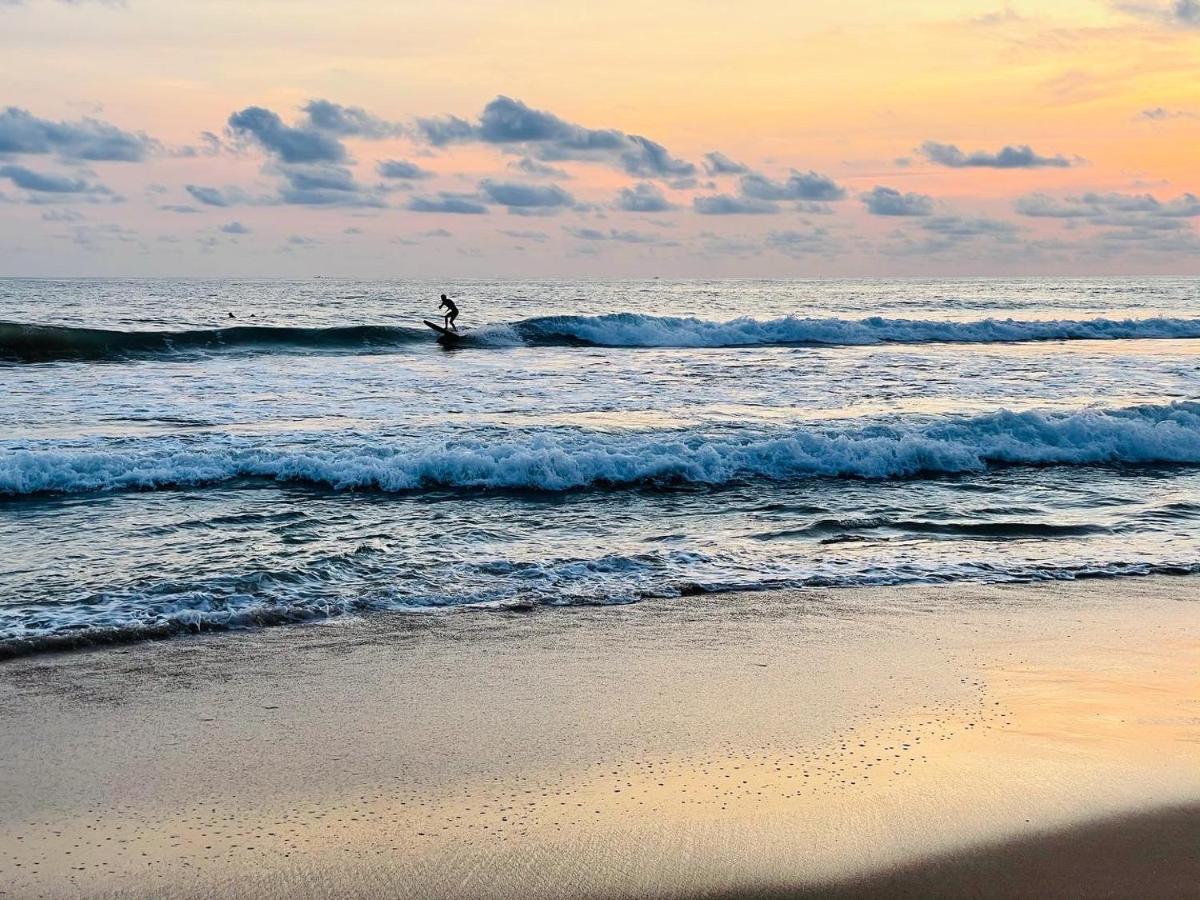 Hikkaduwa Backyard Beach Homestay Galle Extérieur photo